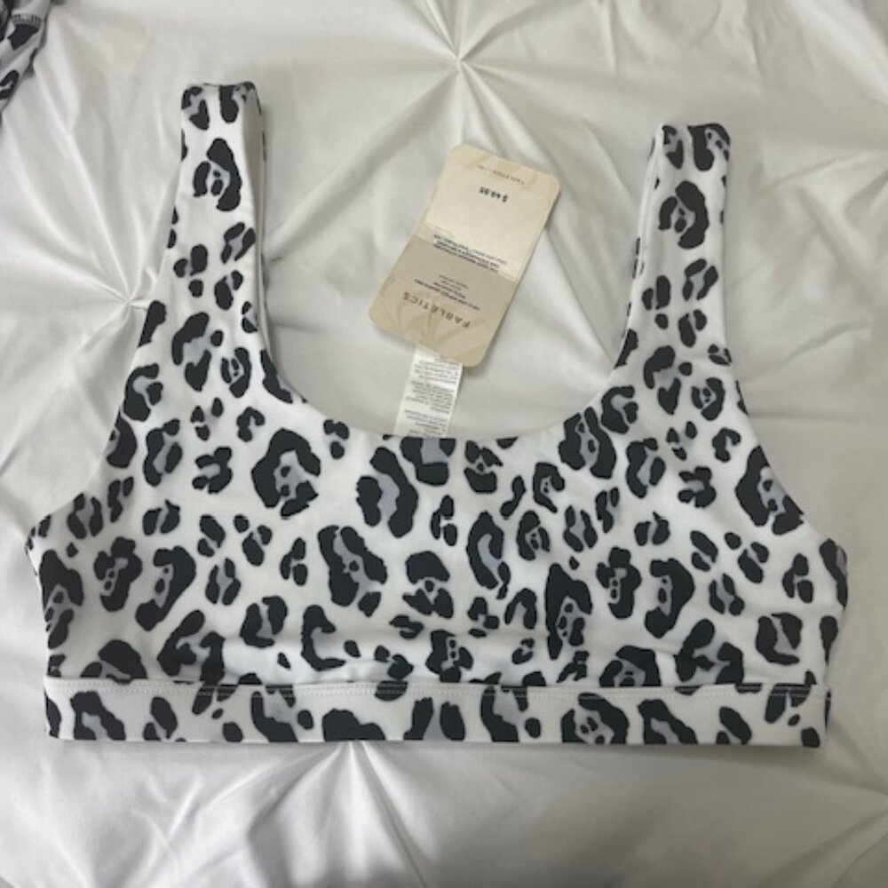 Fabletics Lola low impact sports bra (M)
